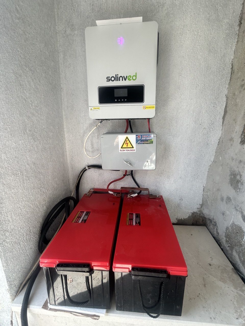 Muğla Fethiye'de kurulan off-grid güneş enerjisi sistemi