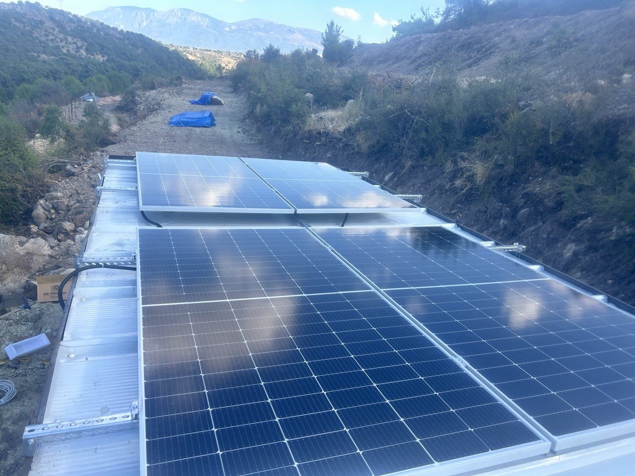 Muğla Fethiye'de kurulan off-grid güneş enerjisi sistemi