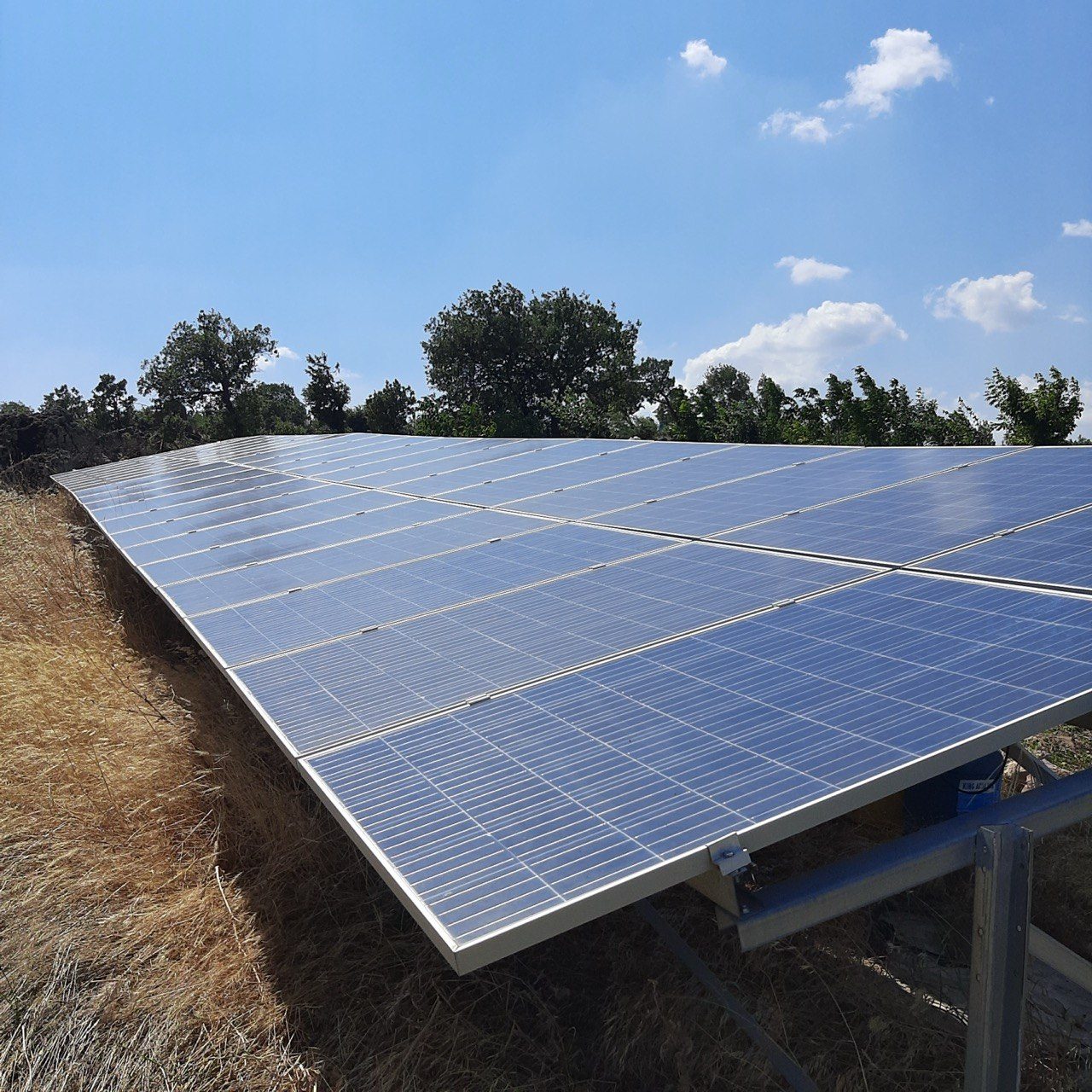 Manisa Örencik Köyü'de kurulan 7.5 HP güneş enerjili sulama sistemi