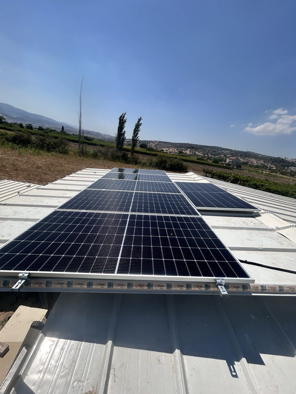 Manisa Muradiye'de kurulan off-grid güneş enerjisi sistemi