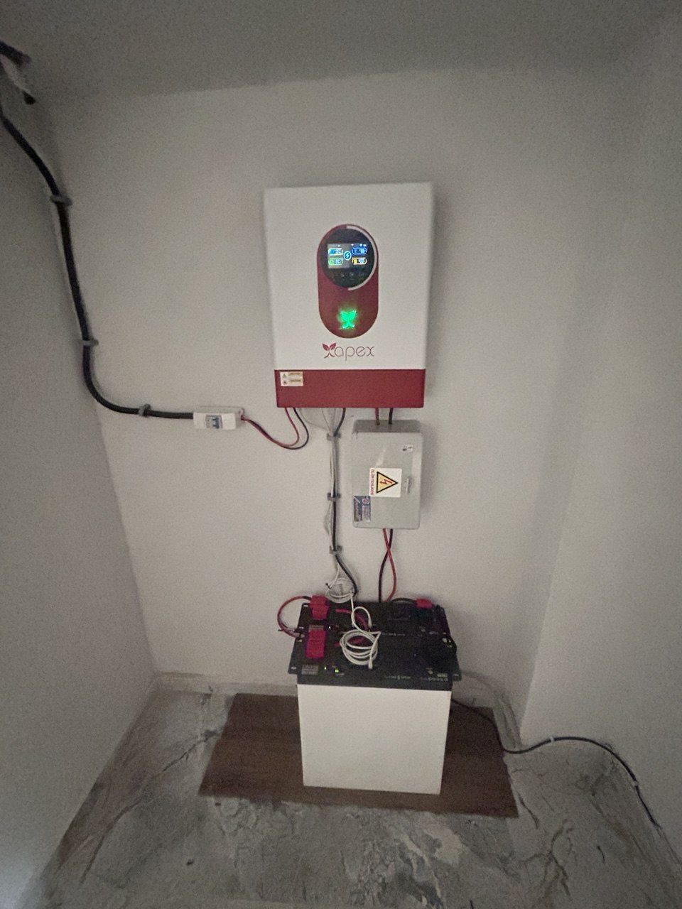 Manisa Saruhanlı'de kurulan off-grid güneş enerjisi sistemi