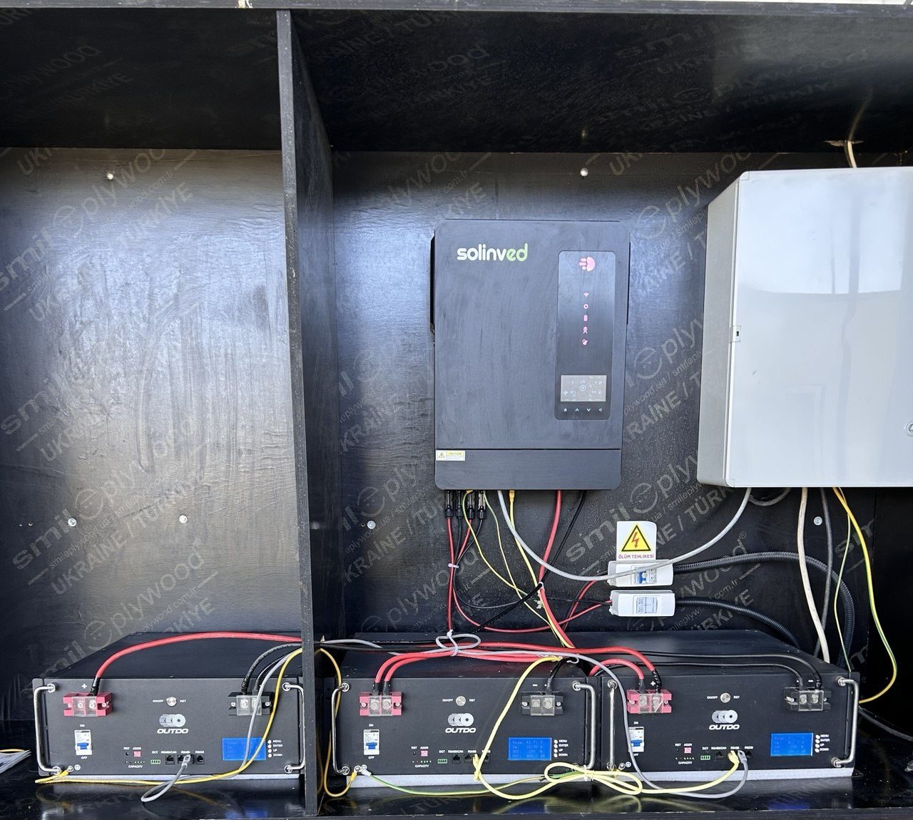 İzmir Foça'de kurulan off-grid güneş enerjisi sistemi