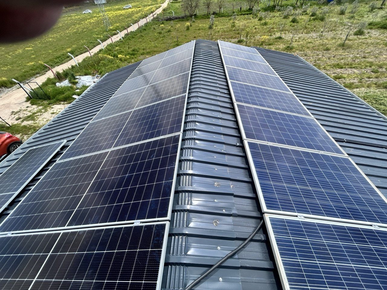 Manisa Turgutlu'de kurulan off-grid güneş enerjisi sistemi