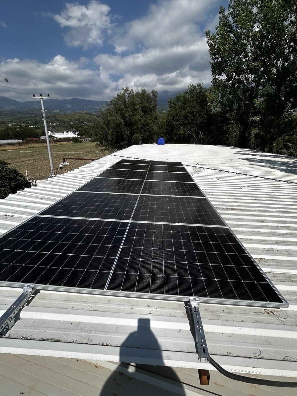 Muğla Fethiye'de kurulan off-grid güneş enerjisi sistemi