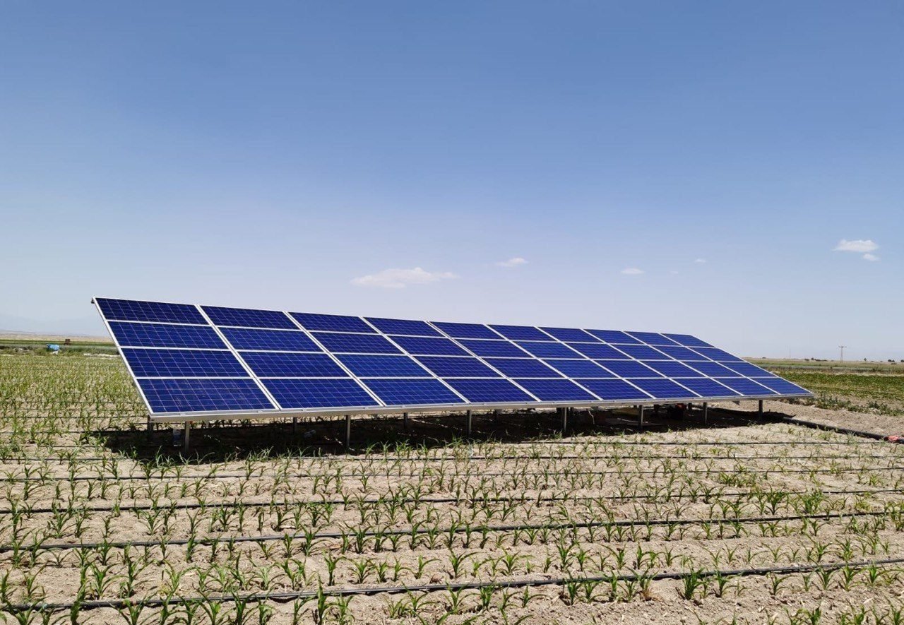 Muğla'da tarlada güneş enerjili sulama projesi