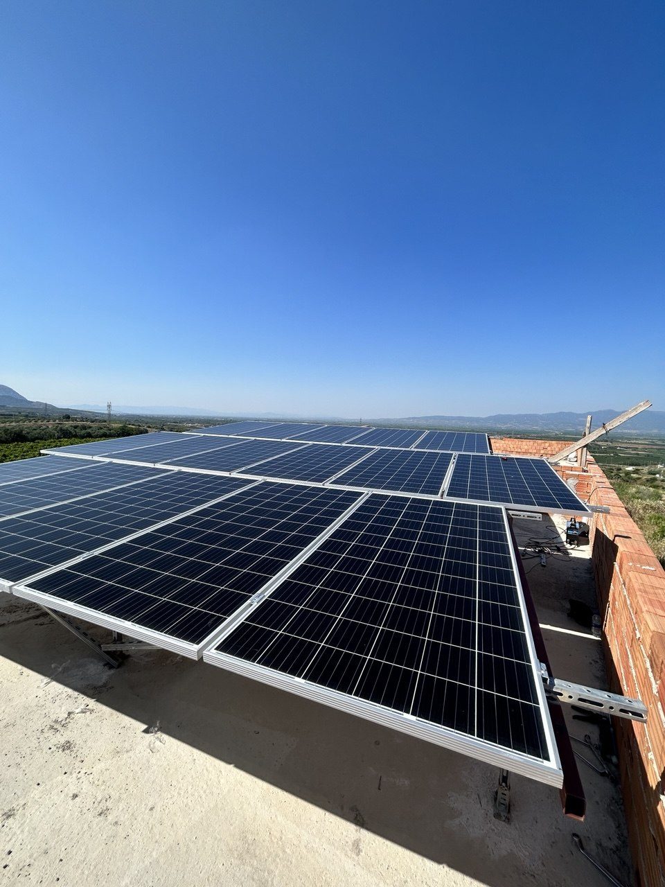 Manisa Turgutlu'de kurulan 5.5 HP güneş enerjili sulama sistemi