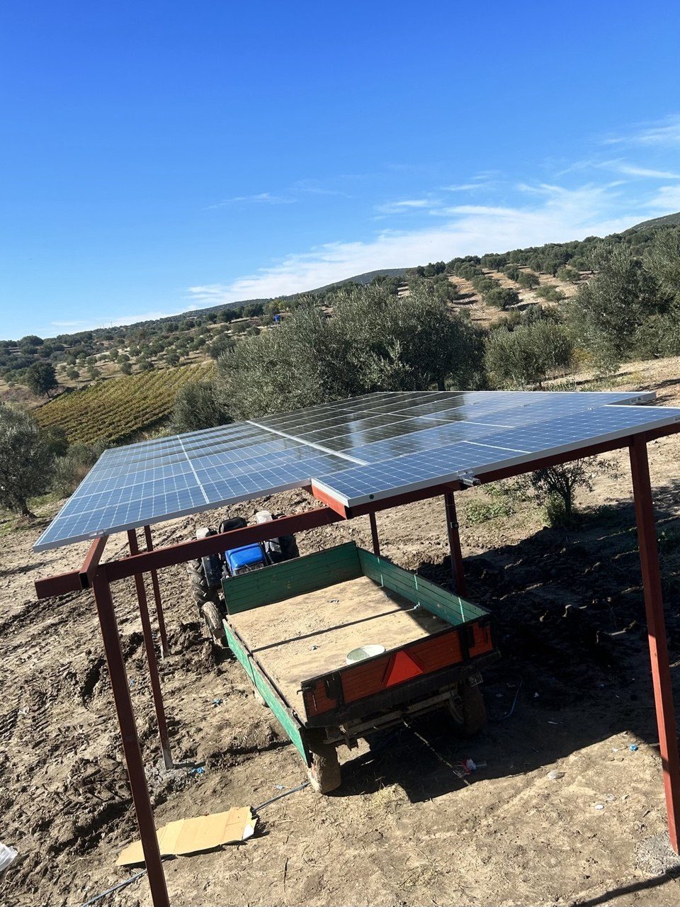 Manisa Saruhanlı'de kurulan 7.5 HP güneş enerjili sulama sistemi