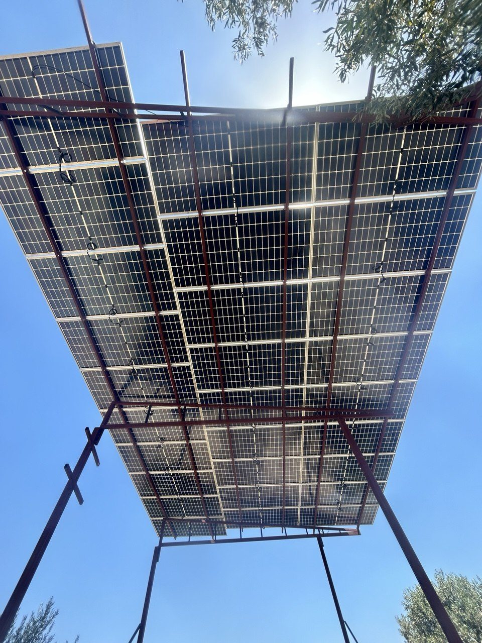 Manisa Akhisar'de kurulan 12.5 HP güneş enerjili sulama sistemi