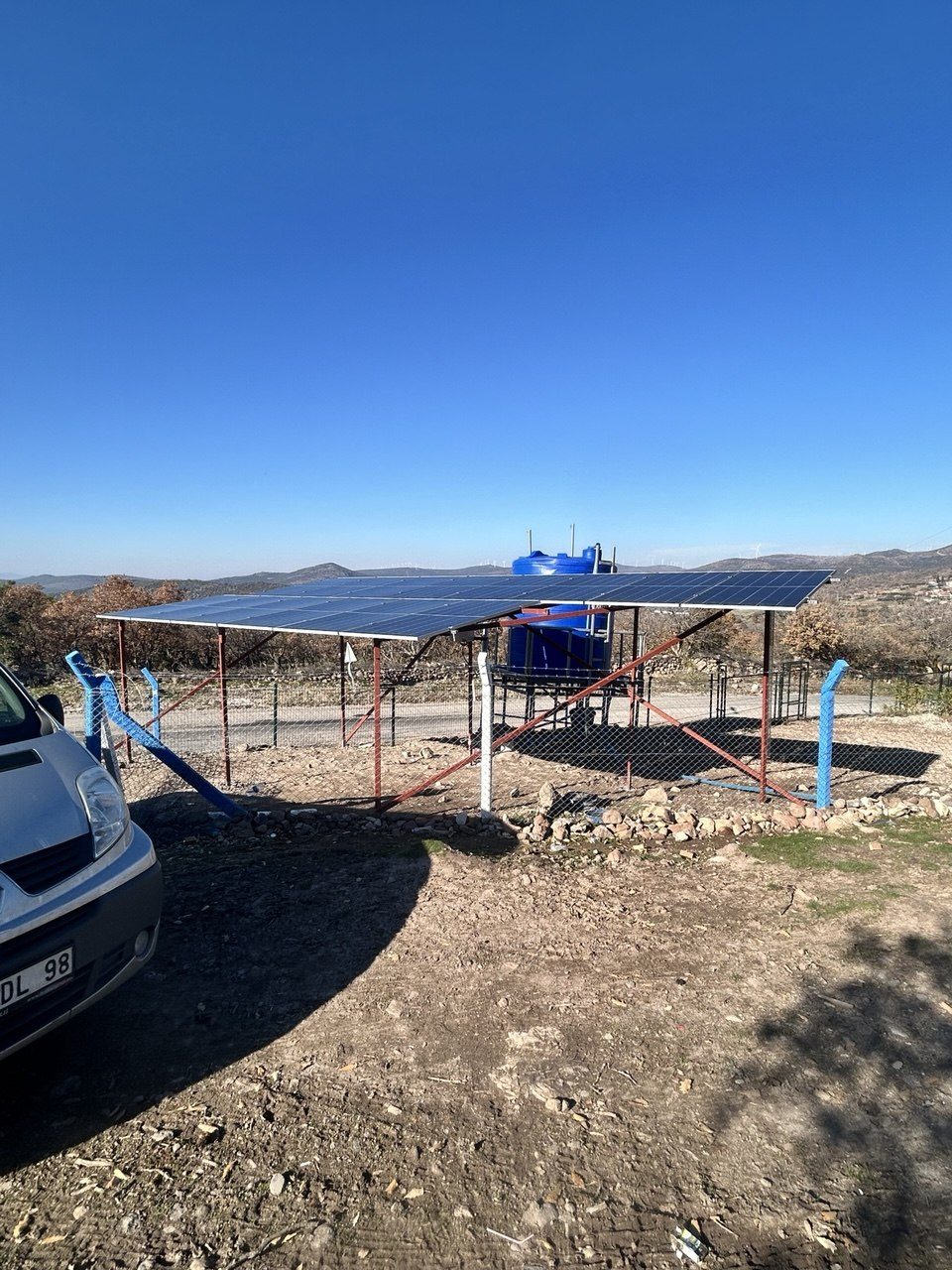 Muğla Seydikemer'de kurulan 5.5 HP güneş enerjili sulama sistemi