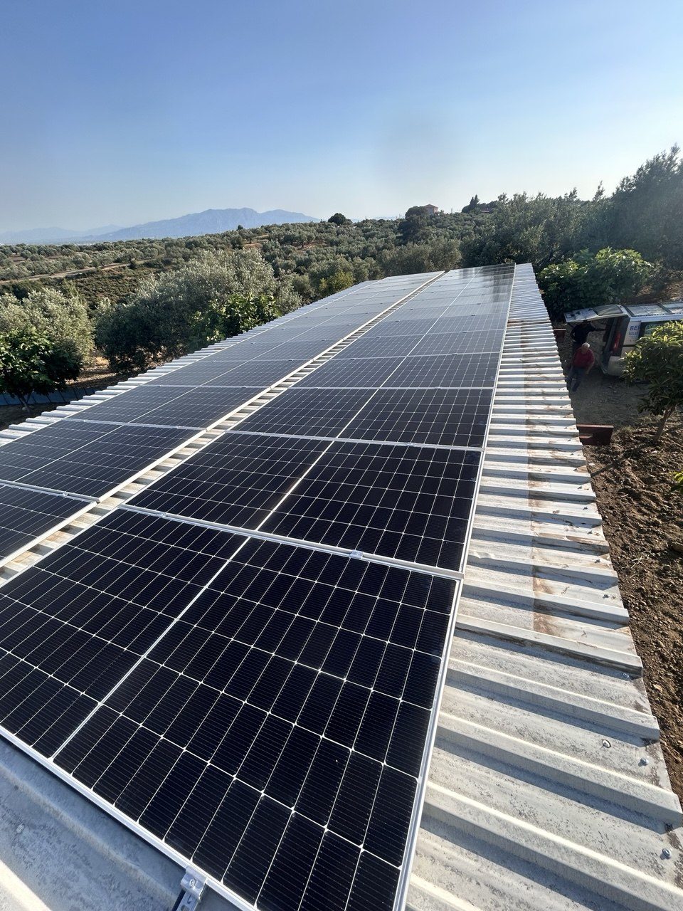 Manisa Şehzadeler'de kurulan 12.5 HP güneş enerjili sulama sistemi