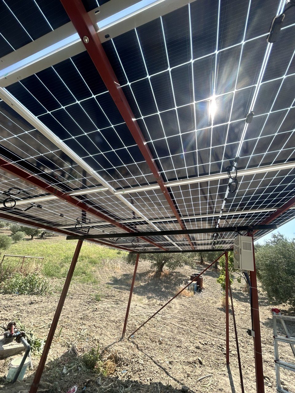 Manisa Saruhanlı'de kurulan 5.5 HP güneş enerjili sulama sistemi