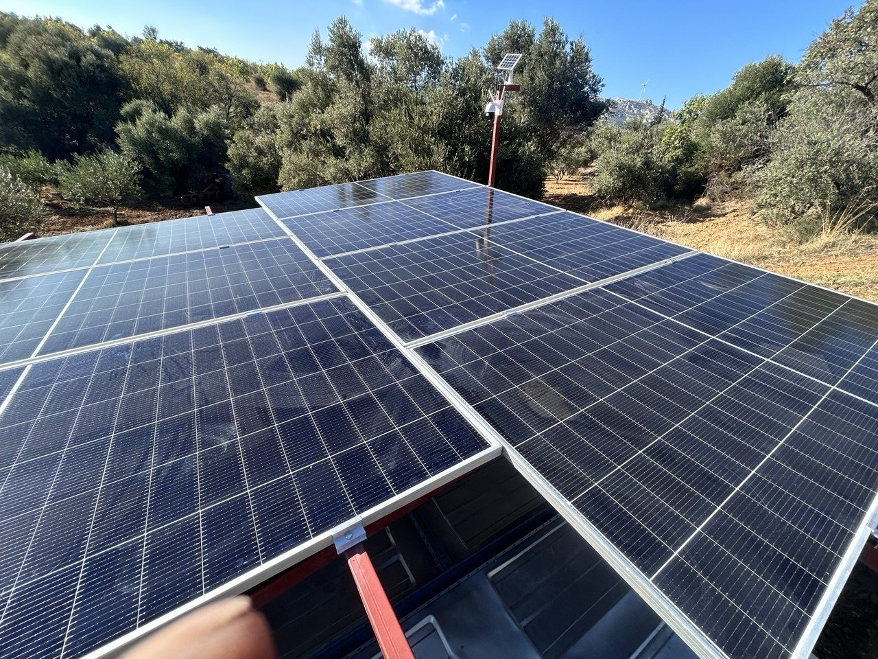 İzmir Kemalpaşa'de kurulan DC Pompa güneş enerjili sulama sistemi