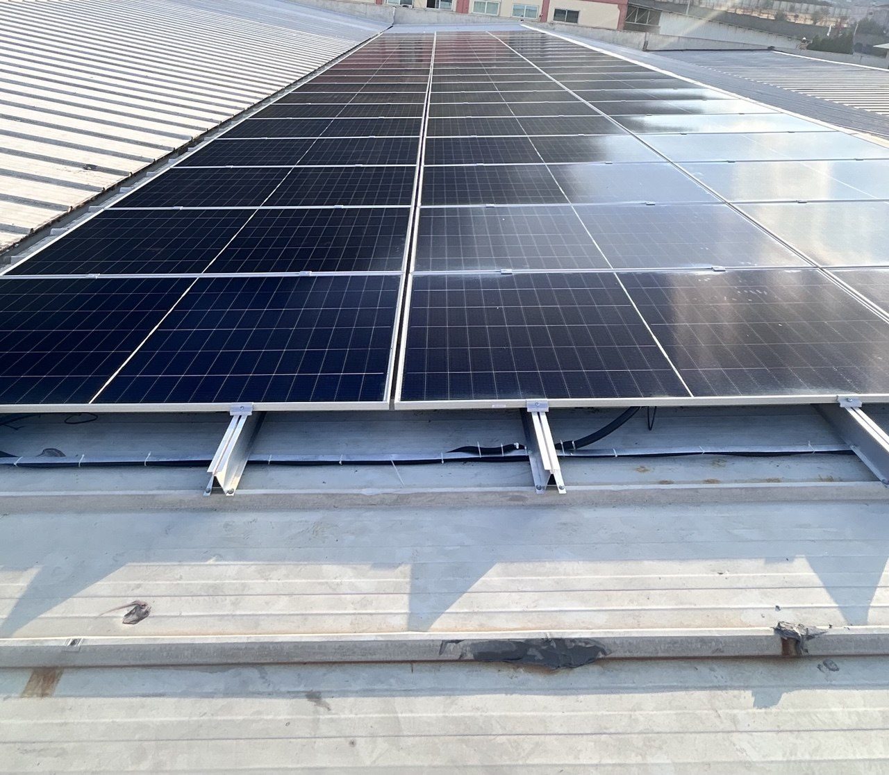 Manisa Manisa'de kurulan 50 kW güneş enerjisi sistemi